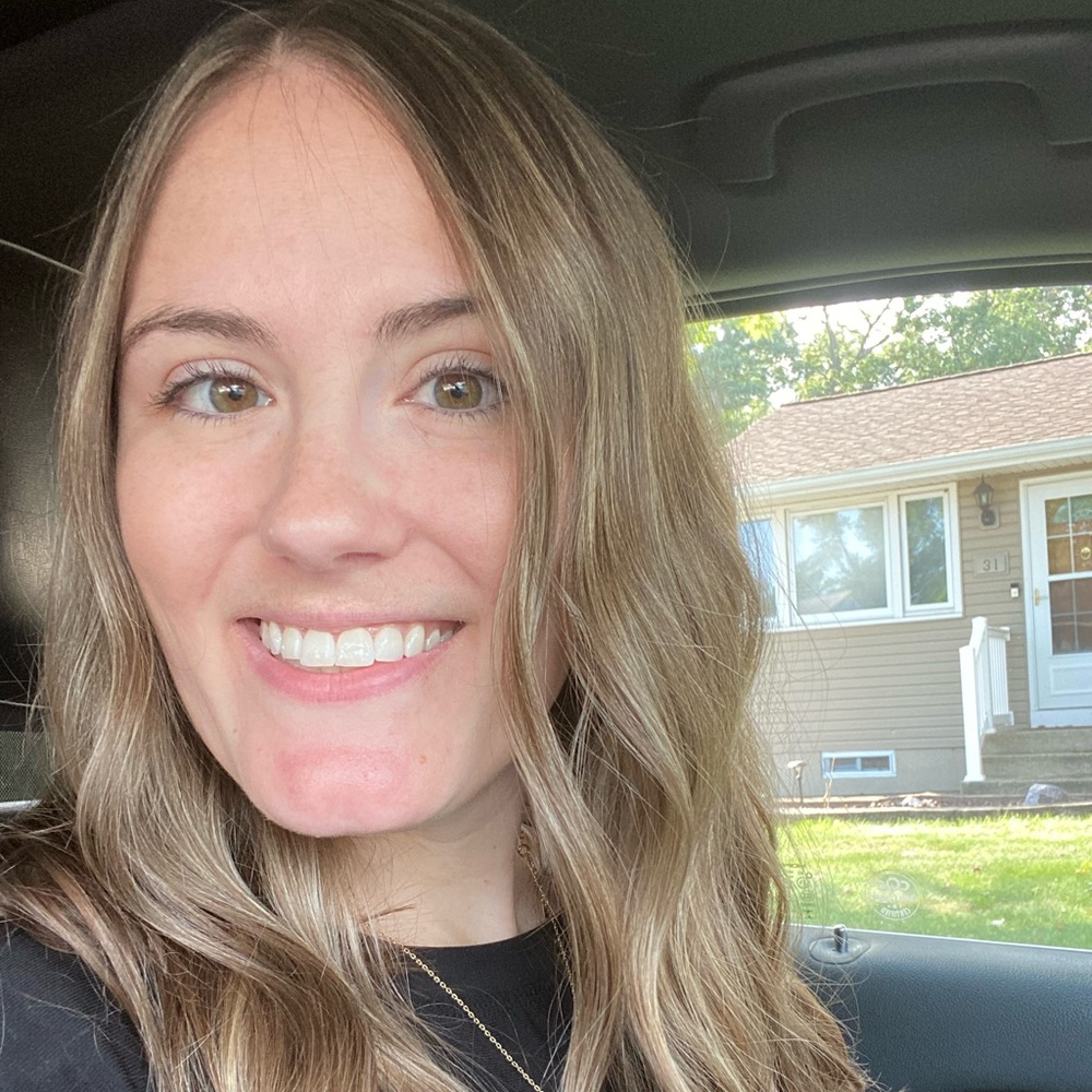 Meet your Posher, Ashley